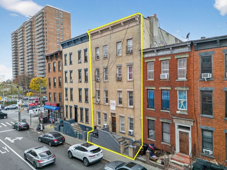 190 Rockaway Ave, Brooklyn, NY à vendre - Photo de l’immeuble – Image 2 sur 10