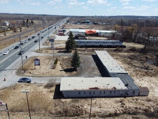 Plus de détails pour 20590 Highway 11, Bradford West Gwillimbury, ON - Hôtellerie à vendre
