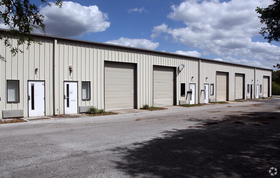 808 Woodrow Wilson St, Plant City, FL à louer - Photo de l’immeuble – Image 2 sur 7