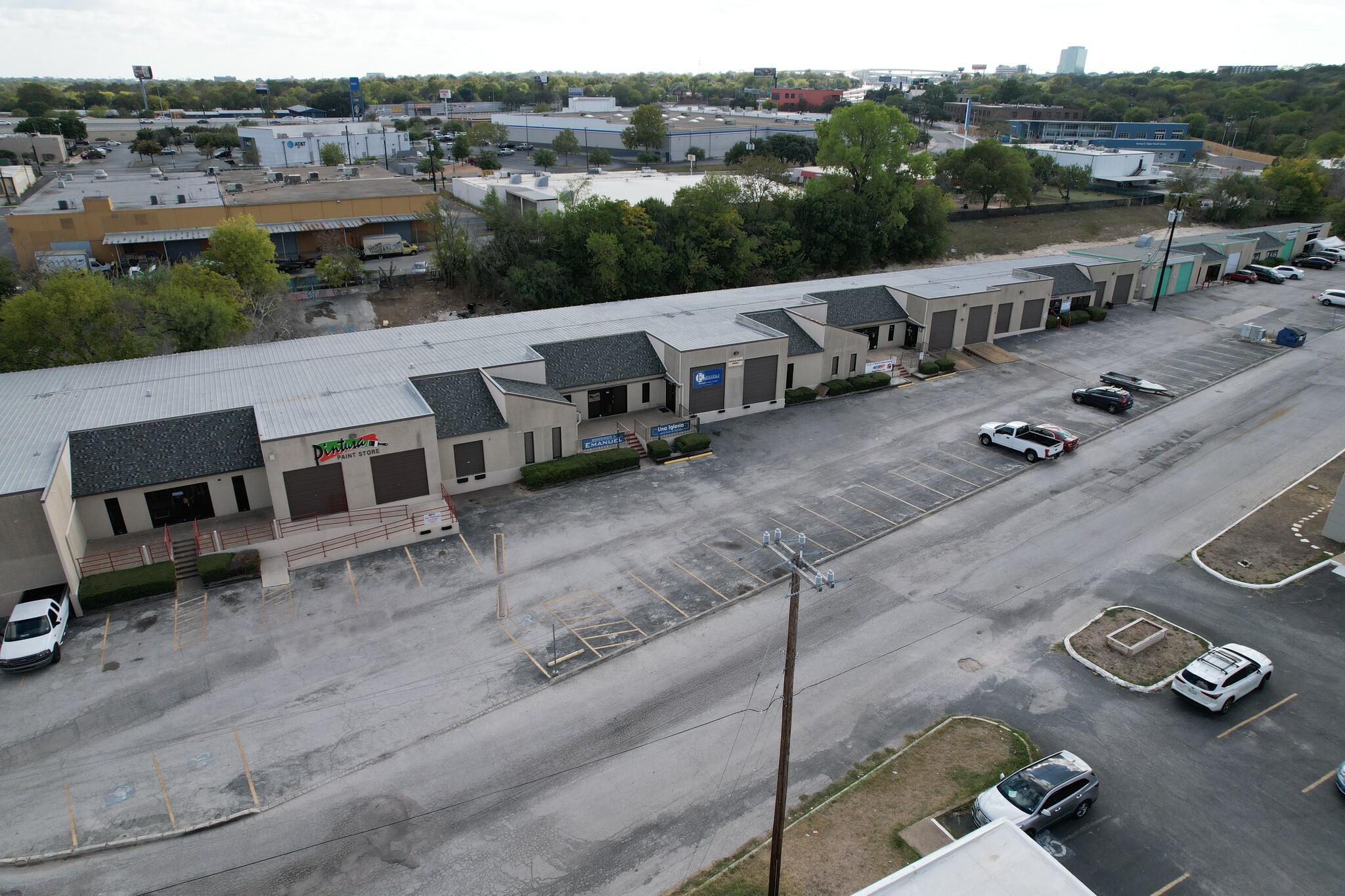 4335 Vance Jackson St, San Antonio, TX à louer Photo de l’immeuble– Image 1 sur 5