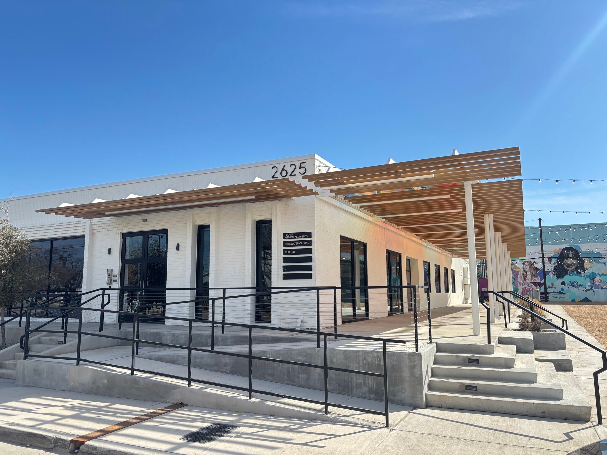 2625 Whitmore St, Fort Worth, TX à louer Photo de l’immeuble– Image 1 sur 6