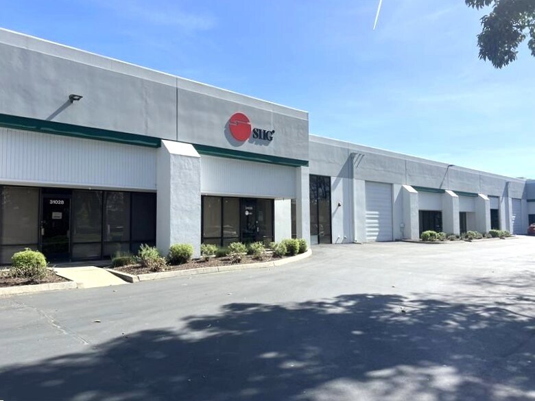31012-31050 Huntwood Ave, Hayward, CA à louer Photo de l’immeuble– Image 1 sur 2