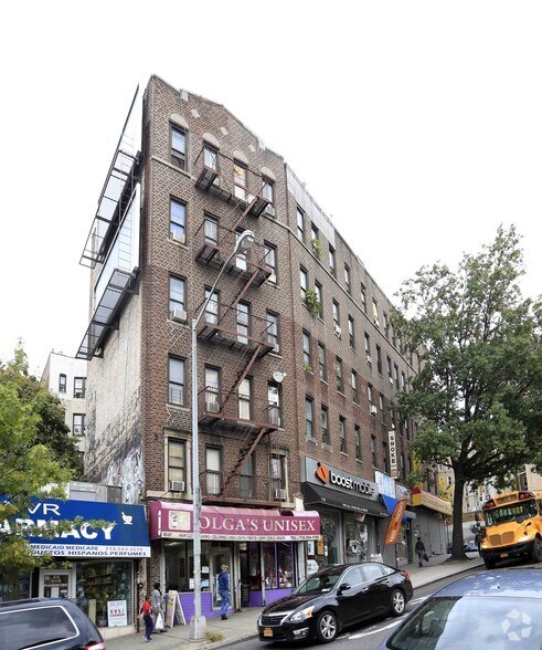 1605 Walton Ave, Bronx, NY à louer - Photo de l’immeuble – Image 3 sur 3