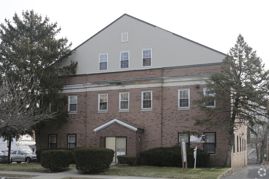 220 S Harrison St, East Orange, NJ à louer - Photo de l’immeuble – Image 2 sur 6
