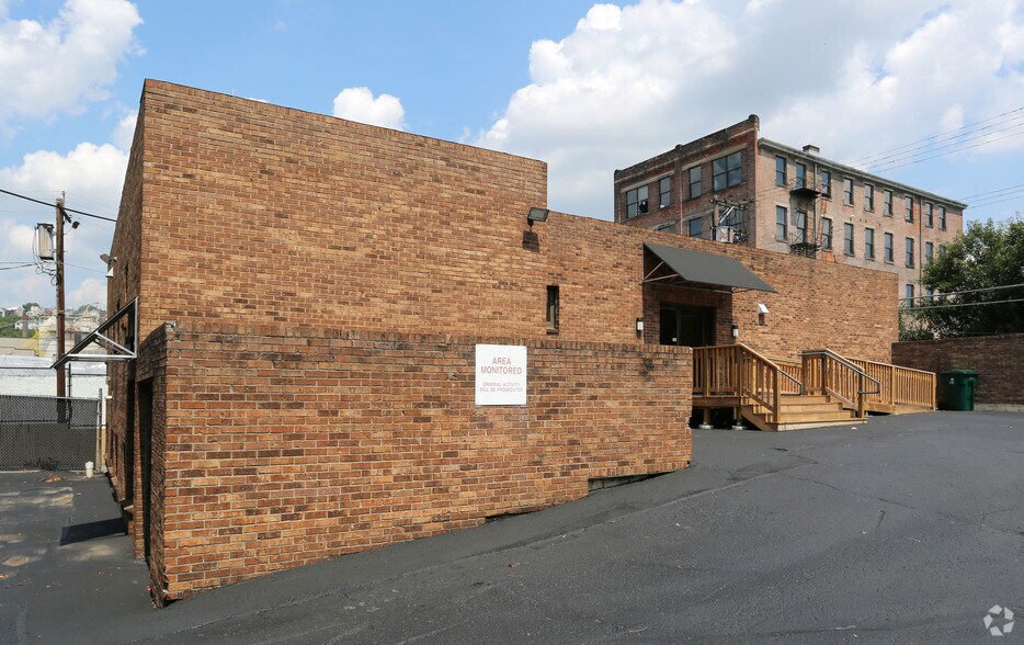 220 Findlay St, Cincinnati, OH à vendre - Photo de l’immeuble – Image 2 sur 29