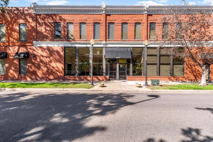 2413 N Washington St, Denver, CO à vendre - Photo de l’immeuble – Image 2 sur 15