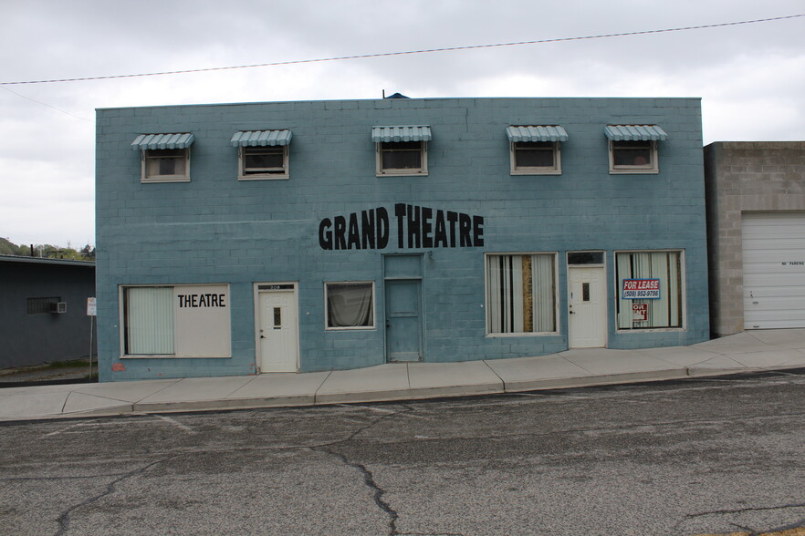 204-208 Main St, Grand Coulee, WA à vendre - Photo de l’immeuble – Image 1 sur 23