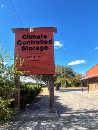 Plus de détails pour 4712 N Business 181, Beeville, TX - Local commercial à vendre