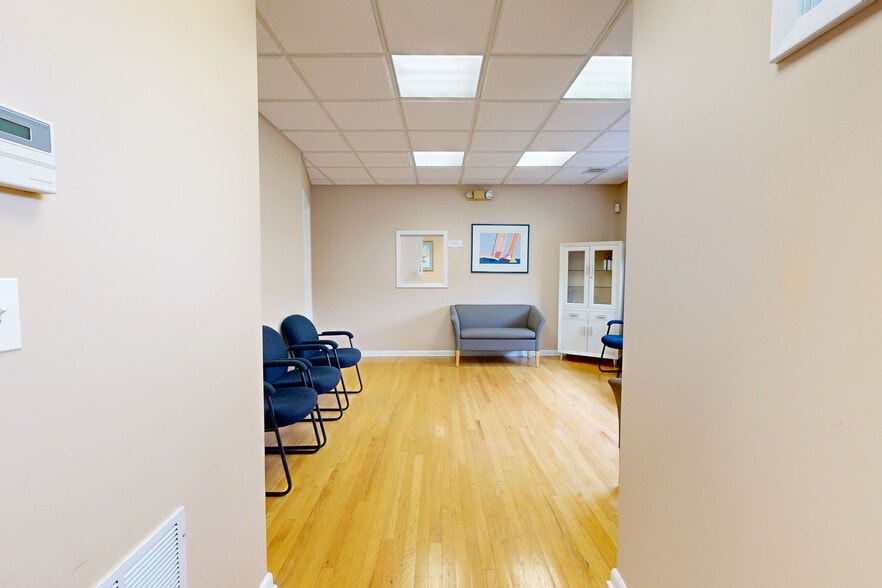 914 Clifton Ave, Clifton, NJ à vendre - Numérisation 3D Matterport – Image 3 sur 28