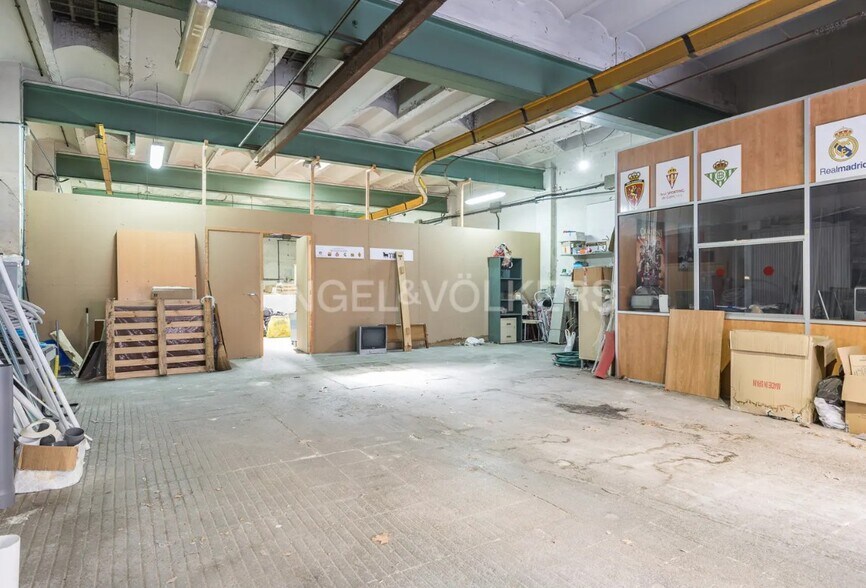 Industriel/Logistique dans Sant Boi de Llobregat, Barcelona à vendre - Photo de l’immeuble – Image 2 sur 5