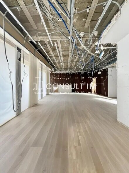 Local commercial dans Saint-Maur-des-Fossés à vendre - Photo intérieure – Image 3 sur 7