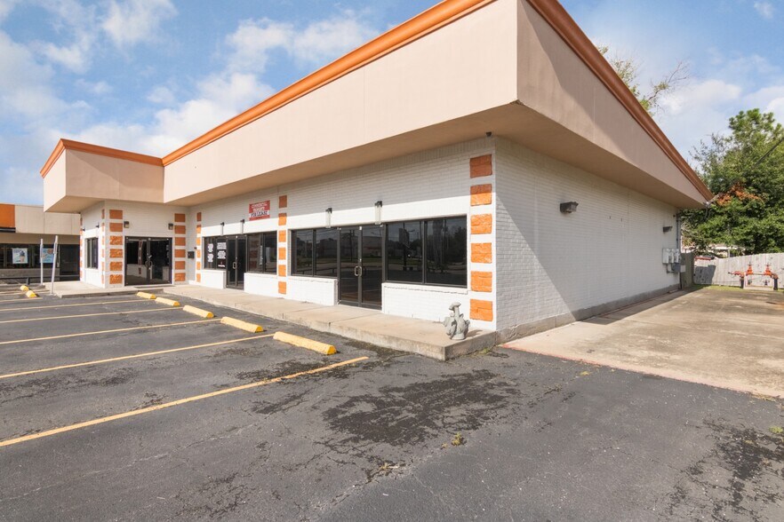 502 Center St, Deer Park, TX à louer - Photo de l’immeuble – Image 3 sur 33