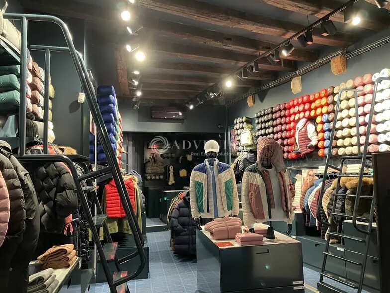 Local commercial dans Bourges à louer - Photo intérieure – Image 2 sur 3