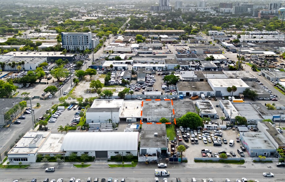 825 NW 8th Ave, Fort Lauderdale, FL à louer - Photo de l’immeuble – Image 3 sur 7