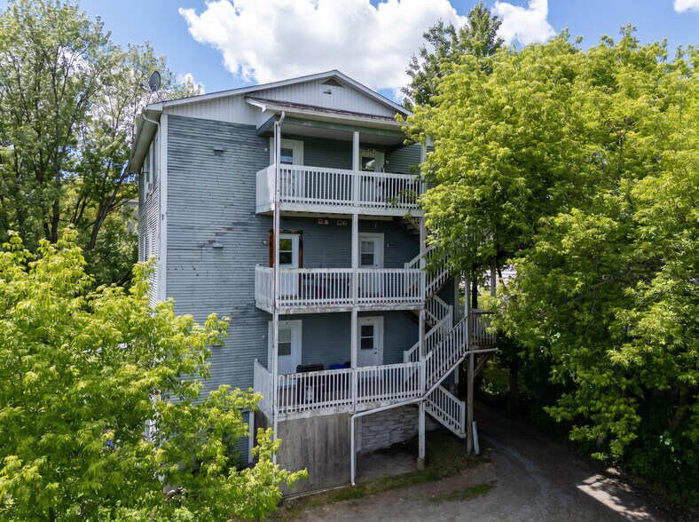 338 Rue Brooks, Sherbrooke, QC à vendre - Photo de l’immeuble – Image 2 sur 16