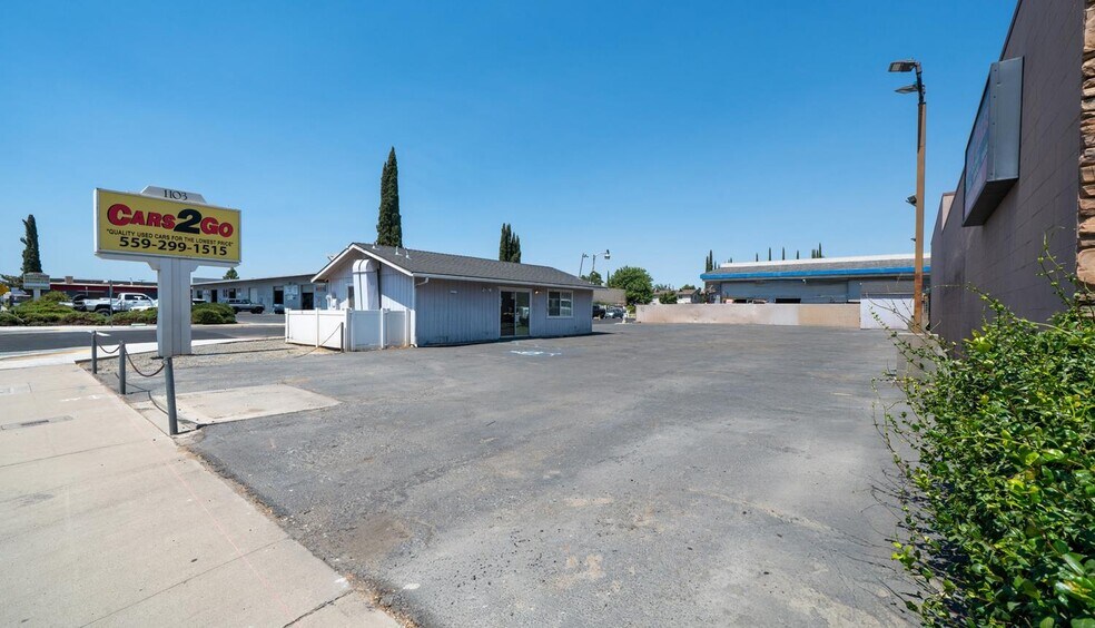 1103 Barstow Ave, Clovis, CA à louer - Photo de l’immeuble – Image 3 sur 4