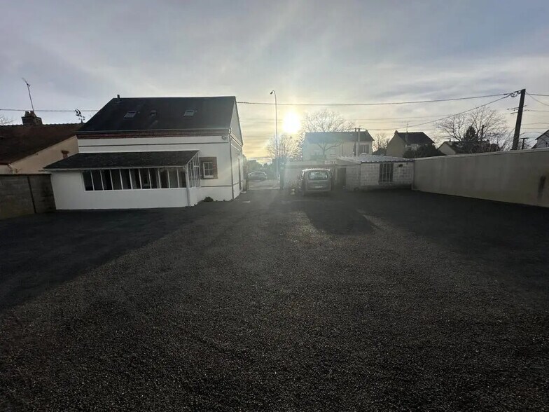 Local commercial dans Luisant à louer - Photo de l’immeuble – Image 3 sur 15