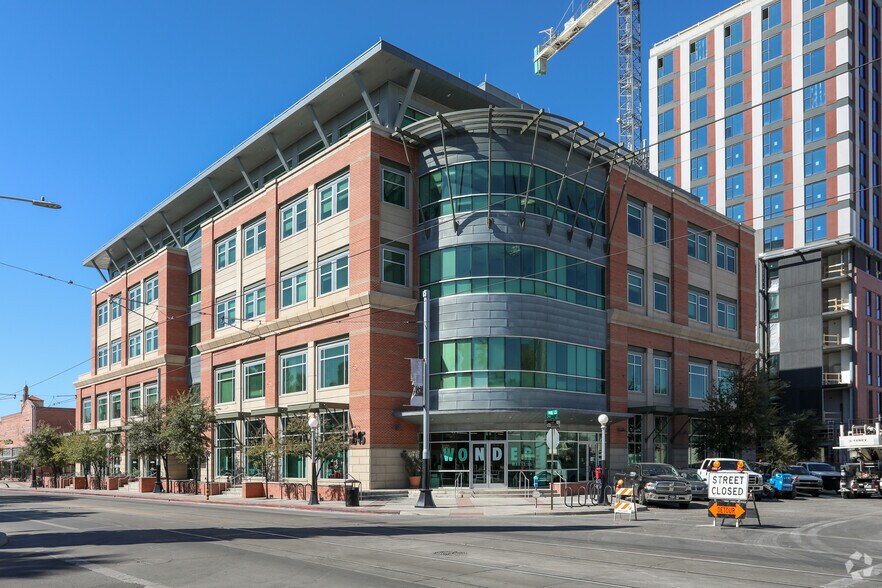 845 E University Blvd, Tucson, AZ à louer - Photo de l’immeuble – Image 1 sur 6