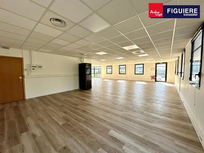 860 Rue René Descartes, Aix-en-Provence à louer - Photo intérieure – Image 3 sur 12