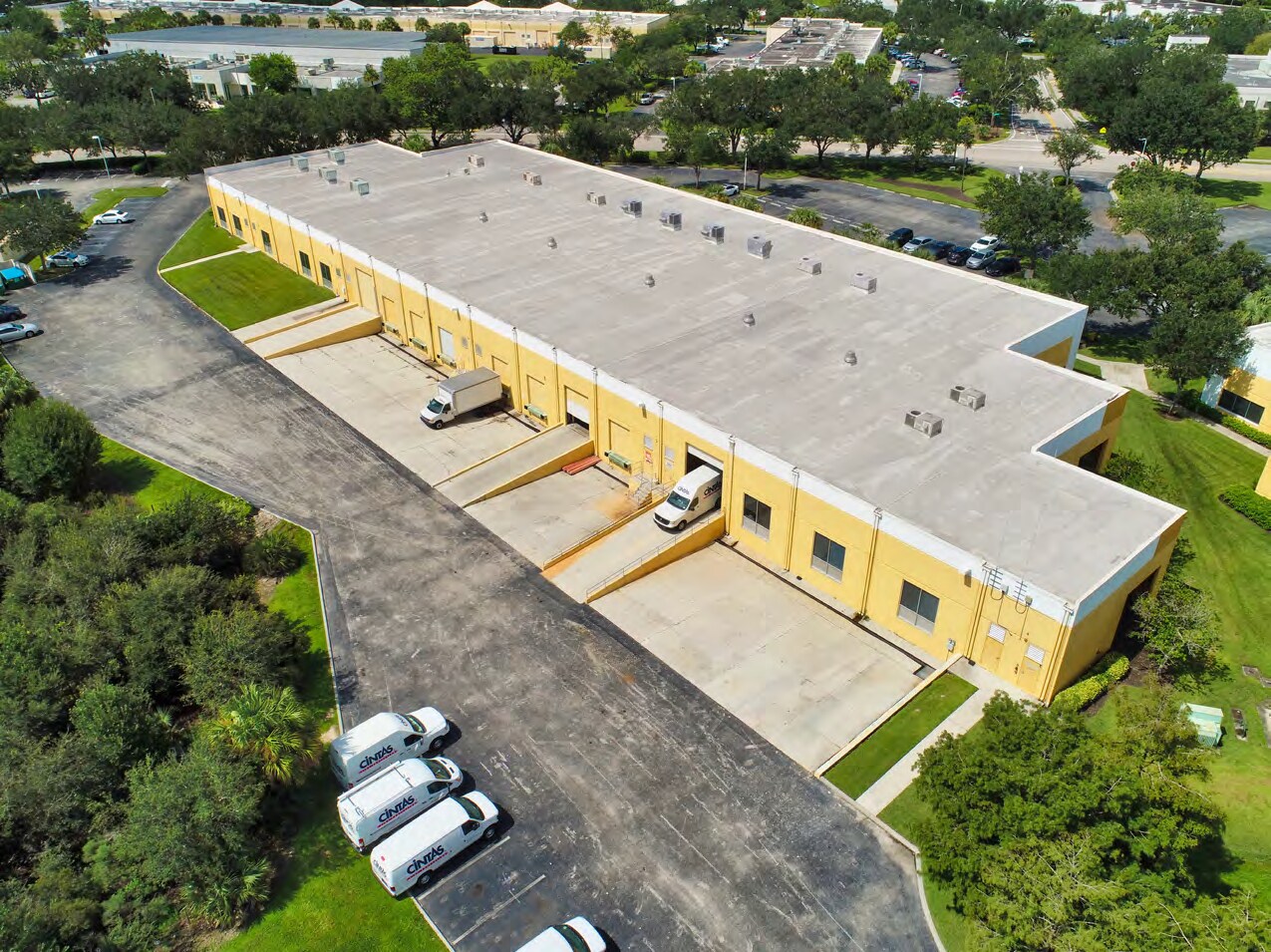 12601 Westlinks Dr, Fort Myers, FL à louer Photo de l’immeuble– Image 1 sur 4