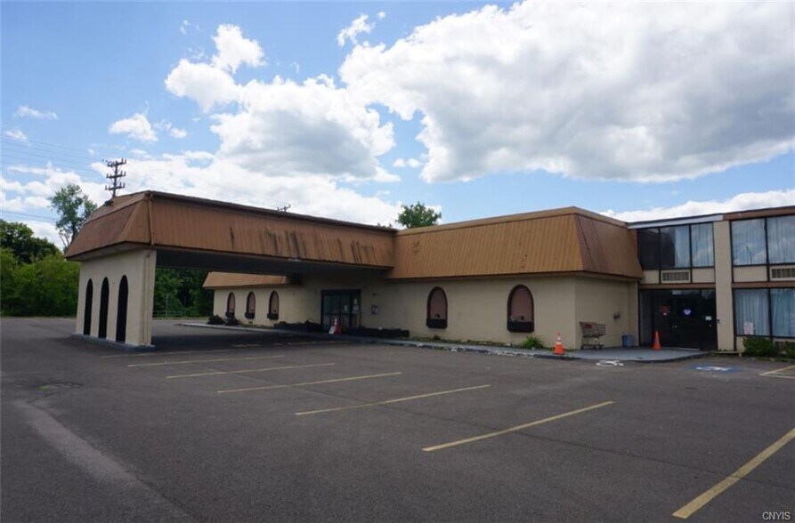 125 N Main St, Newark, NY à vendre - Photo de l’immeuble – Image 3 sur 13