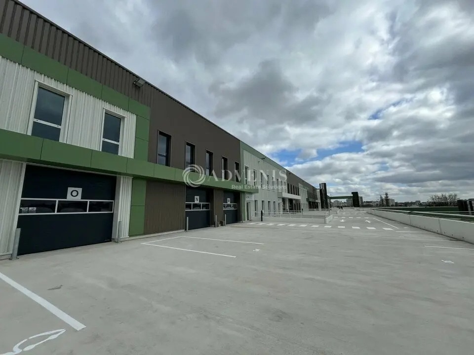 Local d’activités dans Bondy à louer Photo de l’immeuble– Image 1 sur 4