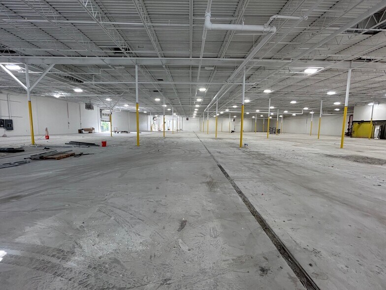 190 Jony Dr, Carlstadt, NJ à louer - Photo de l’immeuble – Image 3 sur 9