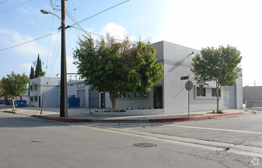 7800 Gloria Ave, Van Nuys, CA à vendre - Photo de l’immeuble – Image 2 sur 4