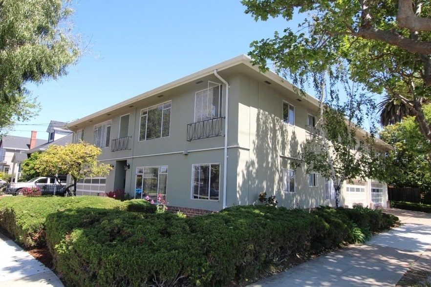 2 Arundel Rd, Burlingame, CA à vendre - Photo de l’immeuble – Image 3 sur 15
