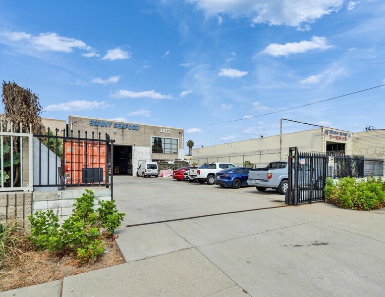 2023 Lee Ave, South El Monte, CA à vendre - Photo de l’immeuble – Image 2 sur 19