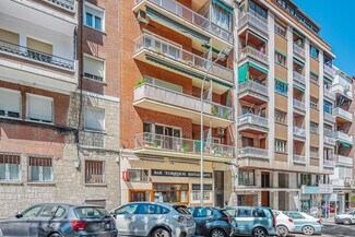 Plus de détails pour Local commercial à louer