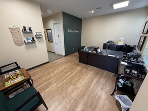 2214 Emery St, Denton, TX à louer Photo intérieure– Image 1 sur 6