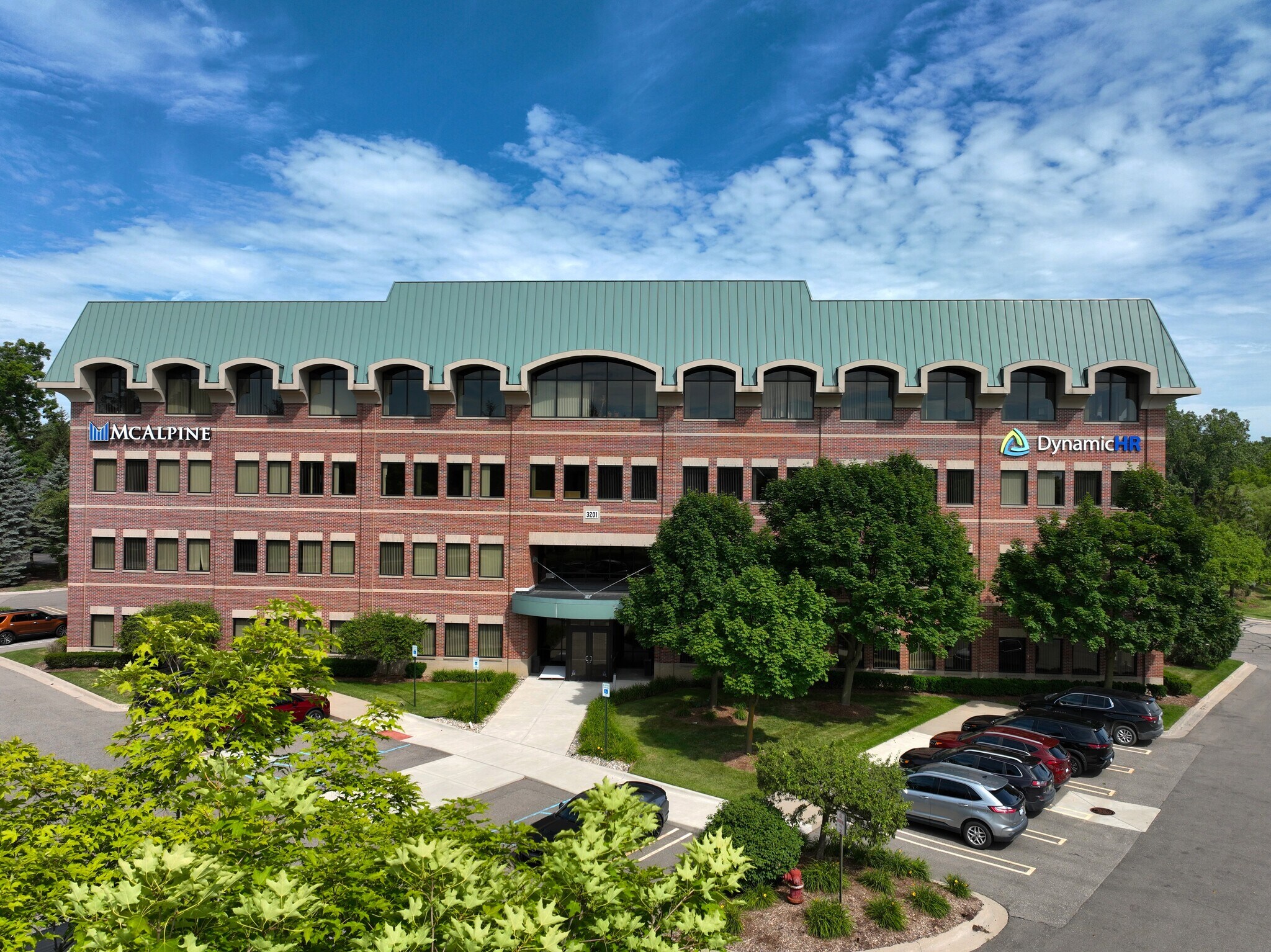 3201 University Dr, Auburn Hills, MI à louer Photo principale– Image 1 sur 2