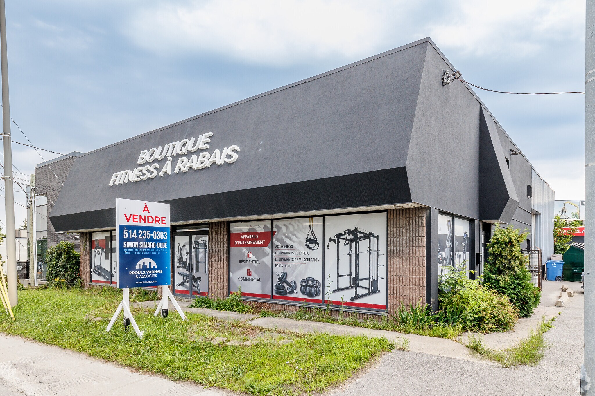 2190 Boul Des Laurentides, Laval, QC à vendre Photo principale– Image 1 sur 5
