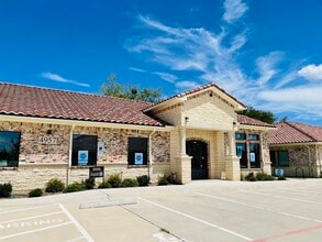 4957 Golden Triangle Blvd, Fort Worth, TX à louer Photo de l’immeuble– Image 2 sur 4