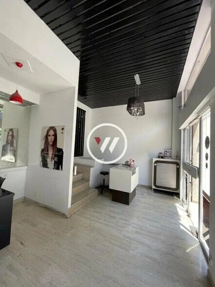 Local commercial dans Marseille à vendre - Photo de l’immeuble – Image 3 sur 5