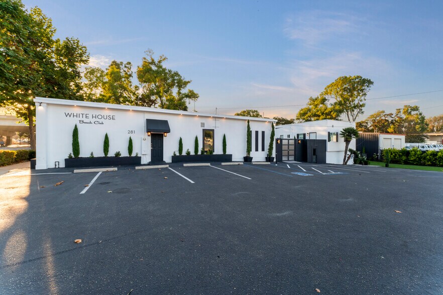 281 W Main St, Ventura, CA à vendre - Photo de l’immeuble – Image 1 sur 70