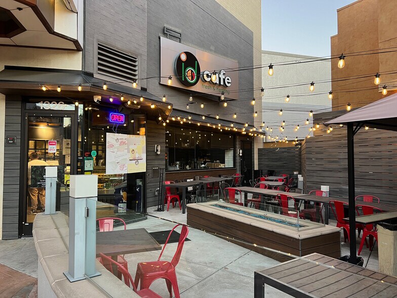 1-2700 Stoneridge Mall Rd, Pleasanton, CA à louer - Photo de l’immeuble – Image 1 sur 10