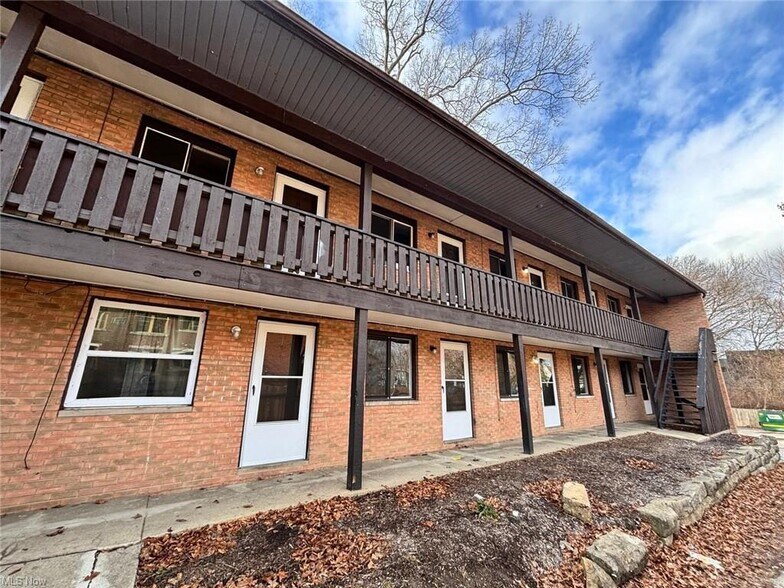 519 Crosby St, Akron, OH à vendre - Photo de l’immeuble – Image 1 sur 7