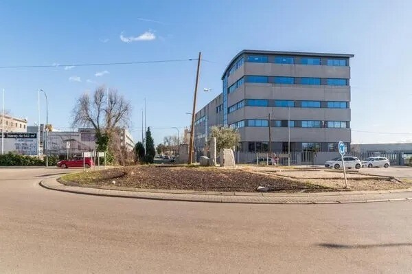 Industriel/Logistique dans Coslada, Madrid à vendre - Photo de l’immeuble – Image 3 sur 7
