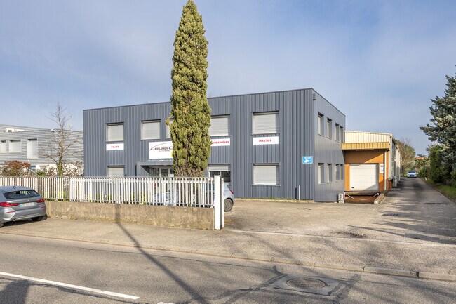 Plus de détails pour 21 Rue Lavoisier, Chassieu - Local d’activités à vendre