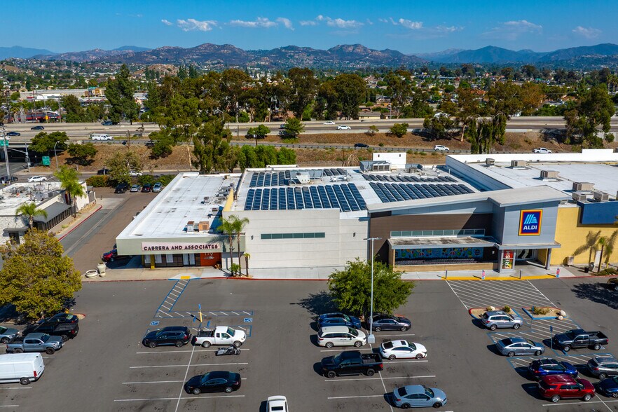415-761 Parkway Plaza, El Cajon, CA à louer - Photo de l’immeuble – Image 2 sur 6