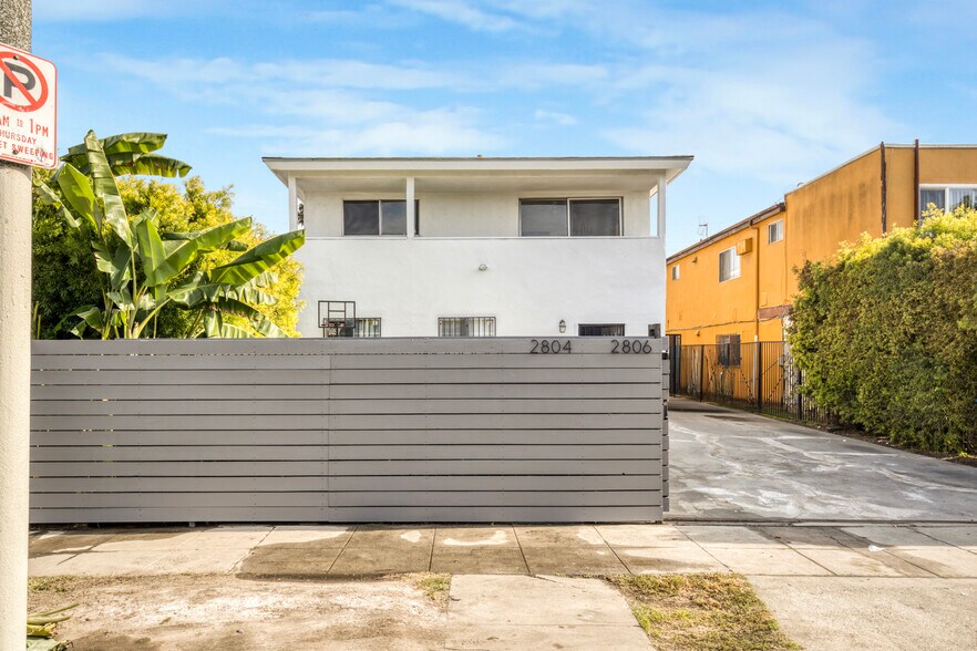 2806 S Norton Ave, Los Angeles, CA à vendre - Photo de l’immeuble – Image 3 sur 20