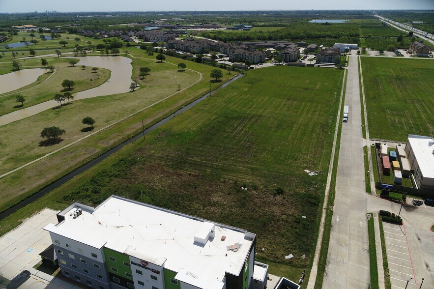 Memorial Blvd, Port Arthur, TX à vendre - Photo de l’immeuble – Image 1 sur 10