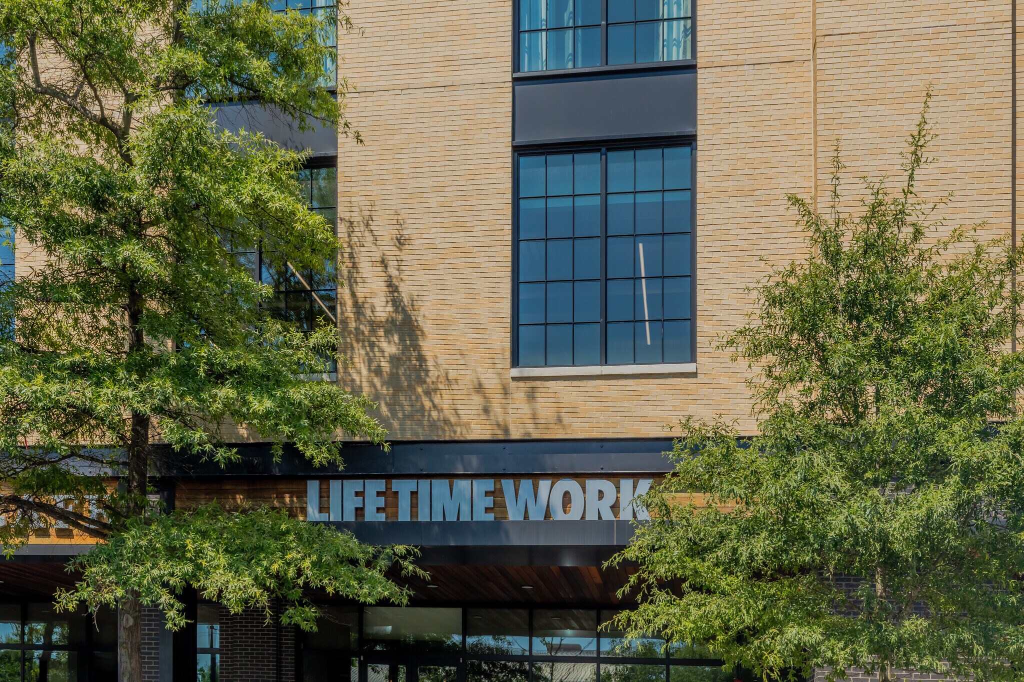 1440 N Edgewood St, Arlington, VA à louer Photo de l’immeuble– Image 1 sur 18