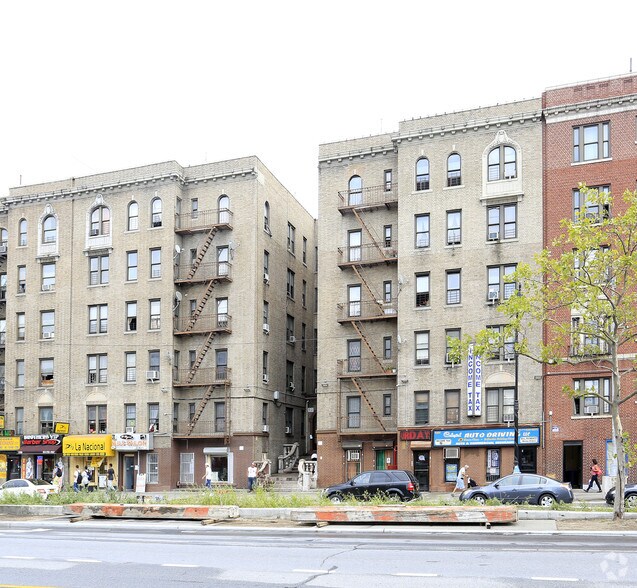 1362 & 1384 Grand Concourse, Bronx, NY portefeuille de 2 biens à vendre sur LoopNet.fr - Photo principale – Image 2 sur 2