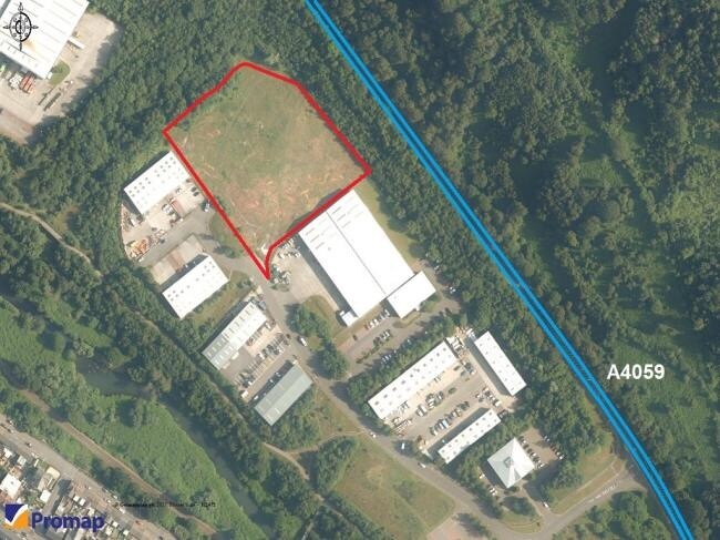 Mountain Ash, Mountain Ash à vendre Aérien– Image 1 sur 4