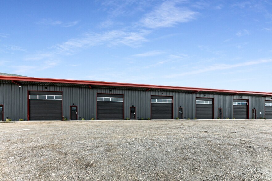 5680 Browns Canyon Rd, Peoa, UT à louer - Photo de l’immeuble – Image 2 sur 26