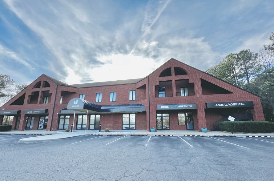 110 Banks Dr, Chapel Hill, NC à louer - Photo de l’immeuble – Image 1 sur 6