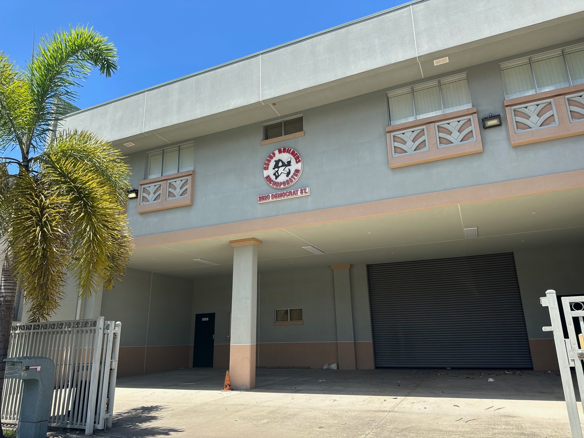 2020 Democrat St, Honolulu, HI à louer Photo intérieure– Image 1 sur 6